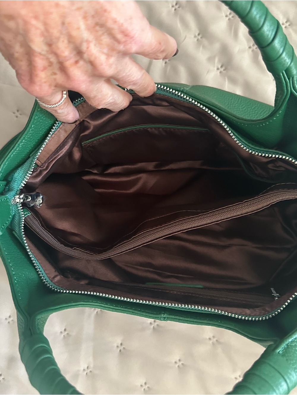 Iswee Green Genuine Leather Satchel Handbag, Shoulder bag or crossbody, NWOT - Picture 9 of 15